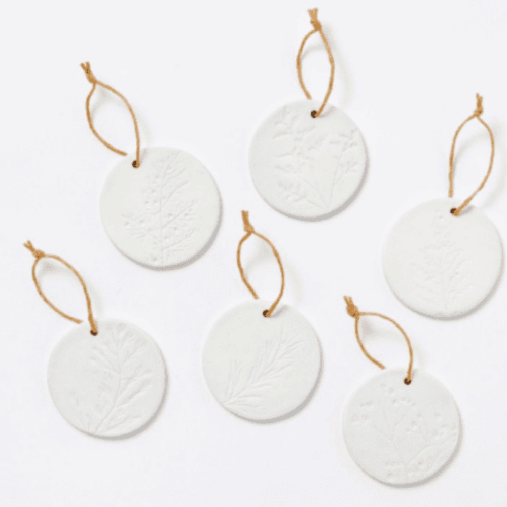 STUDIO MCGEE NWT 6pc ceramic stamped ornaments -white